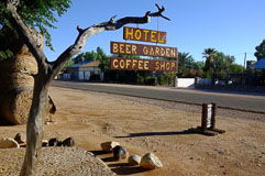 einladende Zwischenstation in Helmeringhausen 20140422-074427.jpg