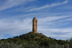 die Vingerklip, ein 35m hoher Sandsteinfelsen 20140430-073256.jpg